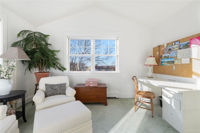 9 White Terrace, Middletown, RI 02842