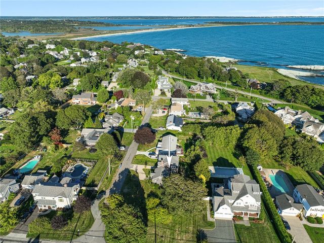 9 White Terrace, Middletown, RI 02842