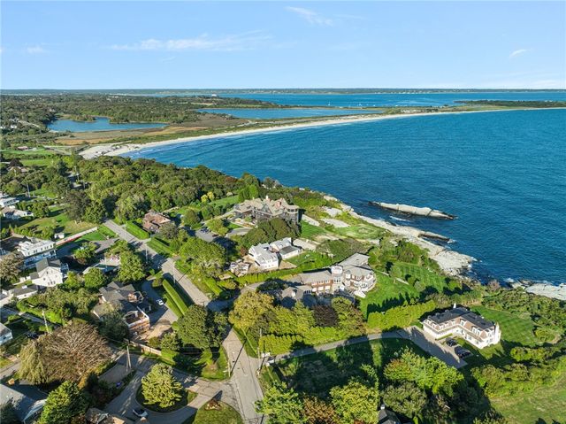 9 White Terrace, Middletown, RI 02842