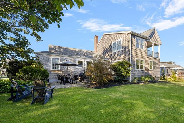 9 White Terrace, Middletown, RI 02842