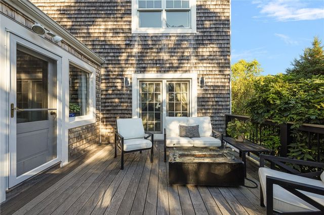 9 White Terrace, Middletown, RI 02842