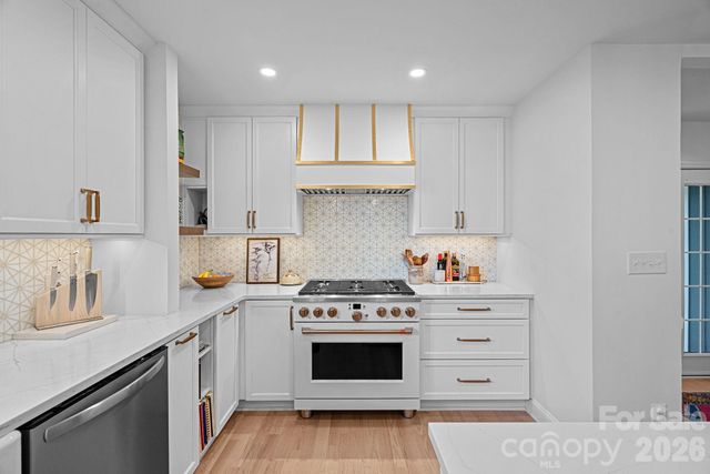109 Sandy Shore Drive, Mooresville, NC 28117