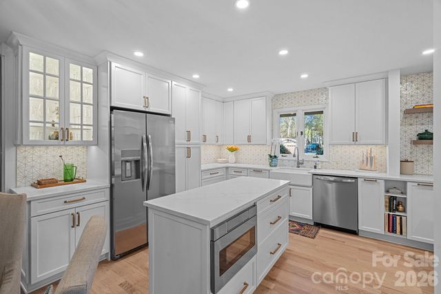 109 Sandy Shore Drive, Mooresville, NC 28117