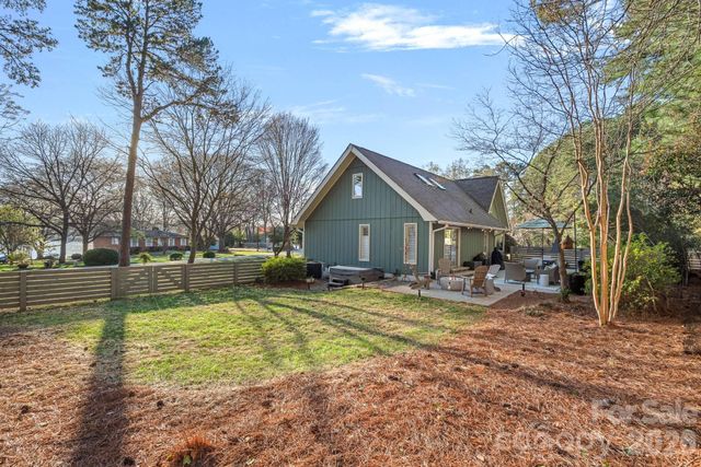 109 Sandy Shore Drive, Mooresville, NC 28117