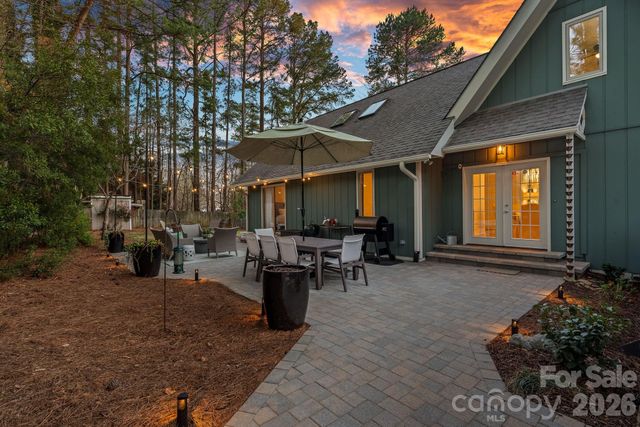 109 Sandy Shore Drive, Mooresville, NC 28117