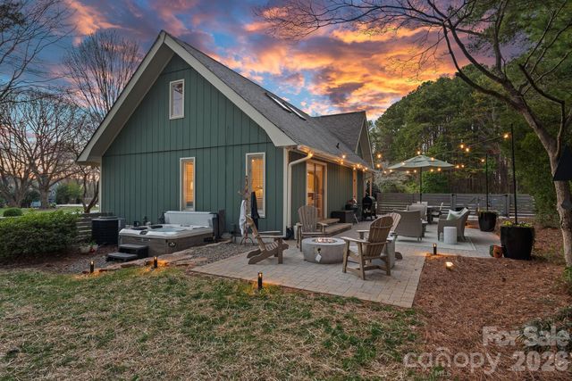 109 Sandy Shore Drive, Mooresville, NC 28117
