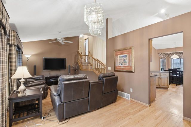 9213 Queens Gardens, Brooklyn Park, MN 55443