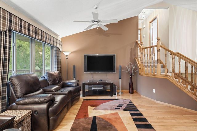 9213 Queens Gardens, Brooklyn Park, MN 55443