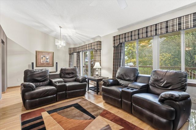 9213 Queens Gardens, Brooklyn Park, MN 55443