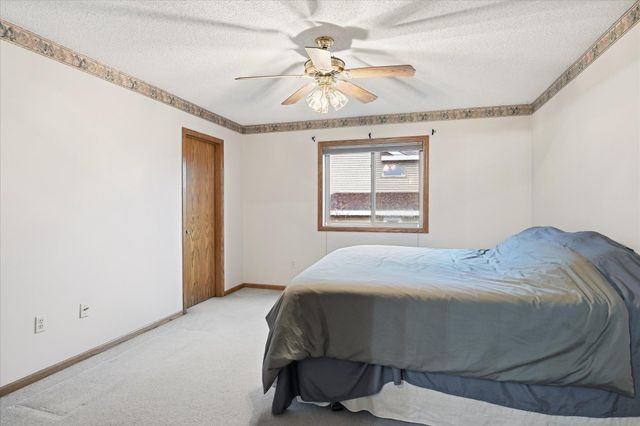 9213 Queens Gardens, Brooklyn Park, MN 55443