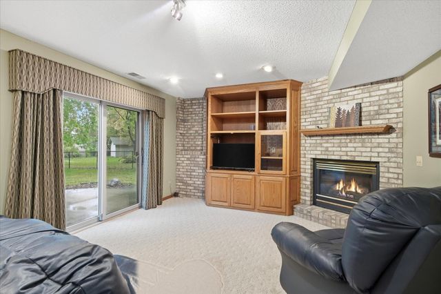 9213 Queens Gardens, Brooklyn Park, MN 55443
