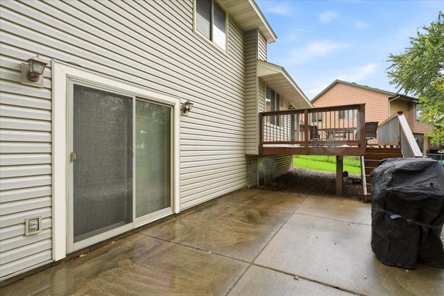 9213 Queens Gardens, Brooklyn Park, MN 55443