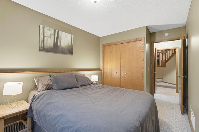 9213 Queens Gardens, Brooklyn Park, MN 55443