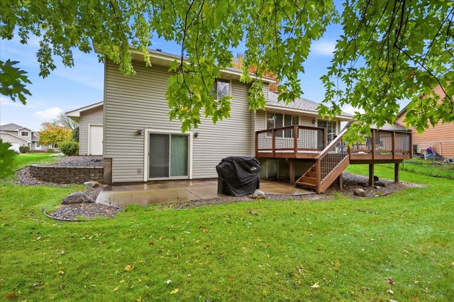 9213 Queens Gardens, Brooklyn Park, MN 55443