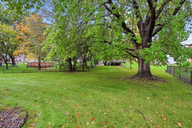 9213 Queens Gardens, Brooklyn Park, MN 55443