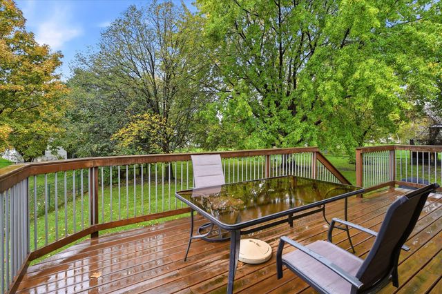 9213 Queens Gardens, Brooklyn Park, MN 55443