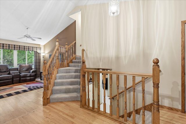 9213 Queens Gardens, Brooklyn Park, MN 55443