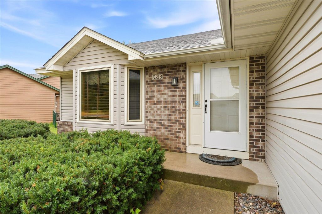 9213 Queens Gardens, Brooklyn Park, MN 55443 — photo 3