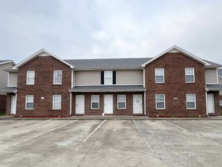 781 Cherrybark Ln Apt D, Clarksville, TN 37040