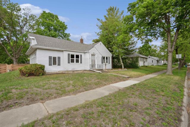 501 Hope Avenue, Waterloo, IA 50703