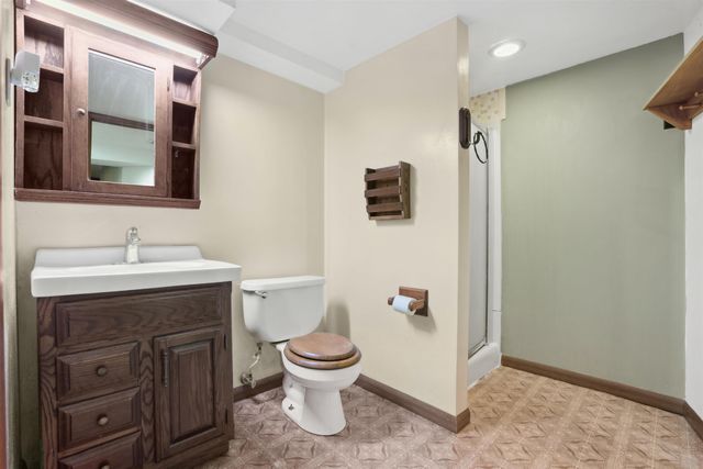 501 Hope Avenue, Waterloo, IA 50703