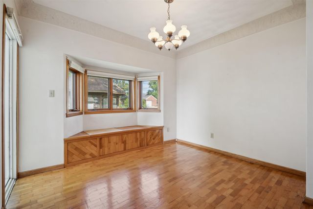 501 Hope Avenue, Waterloo, IA 50703