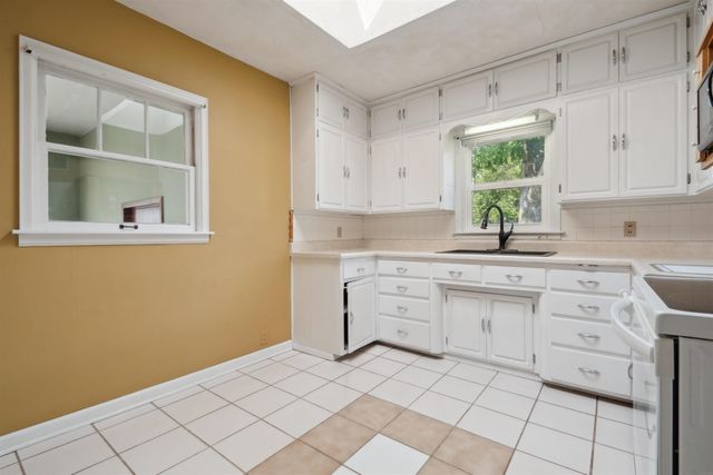 501 Hope Avenue, Waterloo, IA 50703
