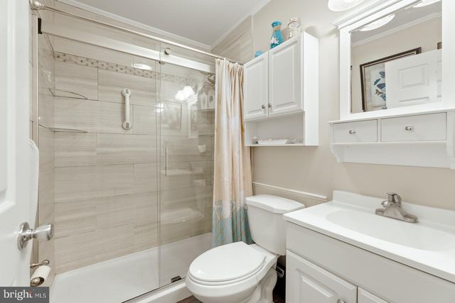 11 MIDWOOD, Levittown, PA 19054