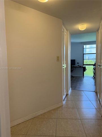 3475 N Country Club Dr 608, Aventura, FL 33180