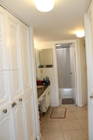 3475 N Country Club Dr 608, Aventura, FL 33180