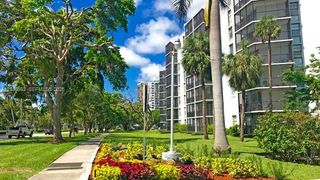 3475 N Country Club Dr 608, Aventura, FL 33180