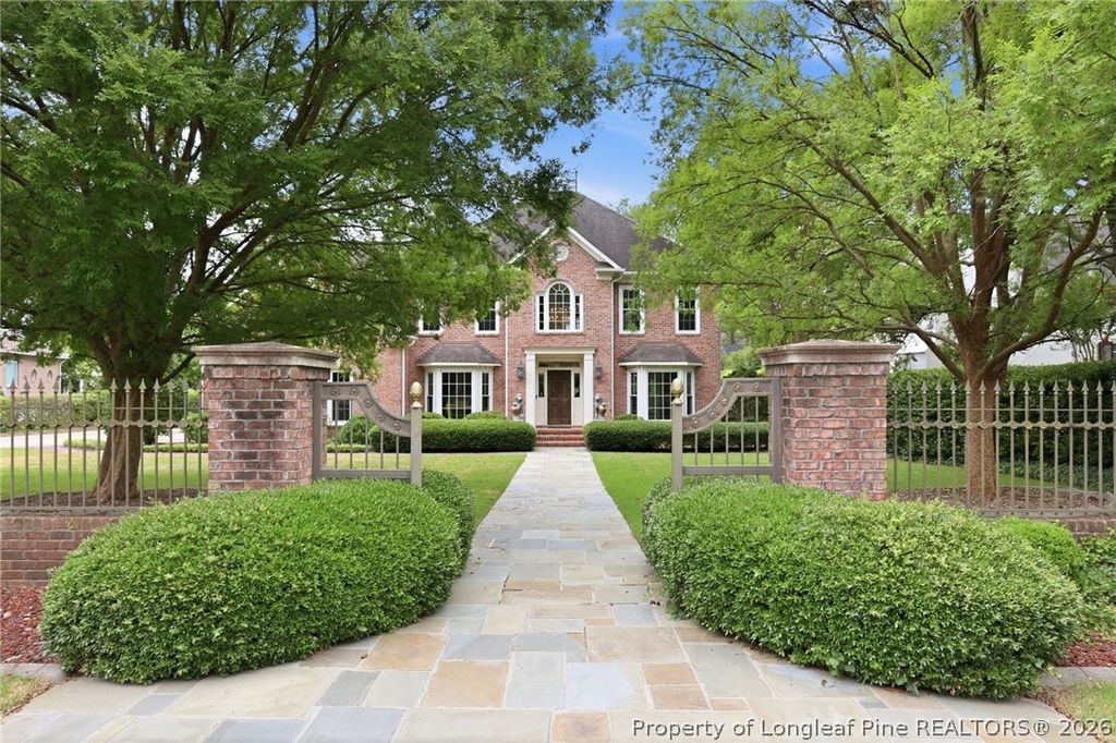 416 Graylyn Place, Fayetteville, NC 28314 — exterior