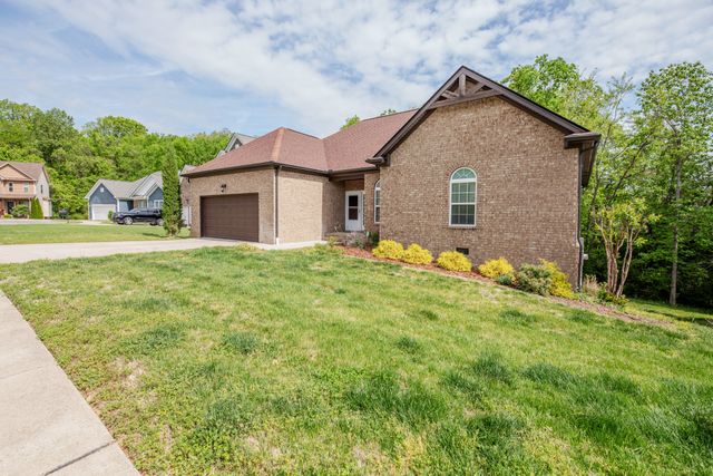 813 Tanager Pl, Lebanon, TN 37087