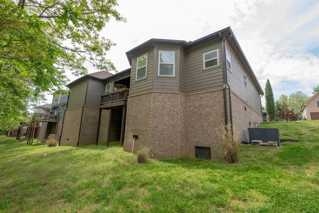 813 Tanager Pl, Lebanon, TN 37087