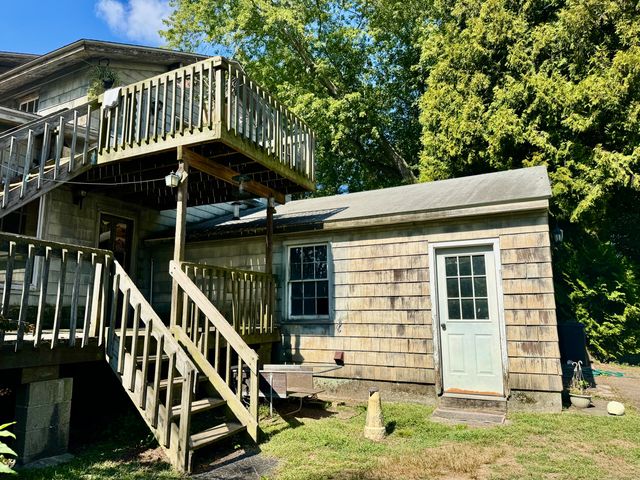 174 Whitfield Street, Guilford, CT 06437