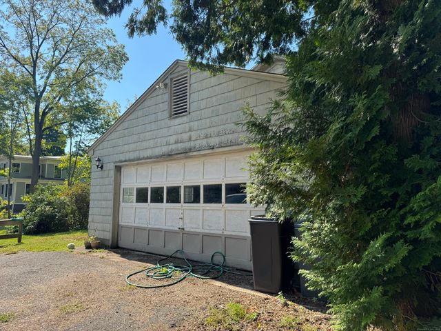 174 Whitfield Street, Guilford, CT 06437