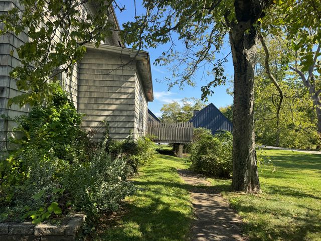 174 Whitfield Street, Guilford, CT 06437