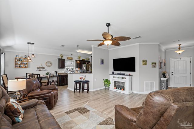 5764 Shady Glen Ct, Pace, FL 32571