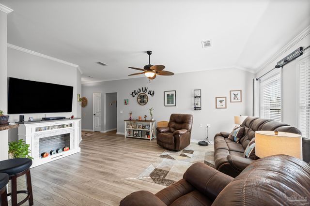 5764 Shady Glen Ct, Pace, FL 32571