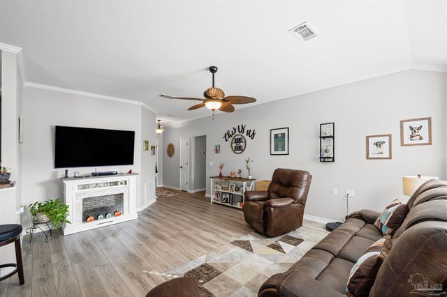 5764 Shady Glen Ct, Pace, FL 32571