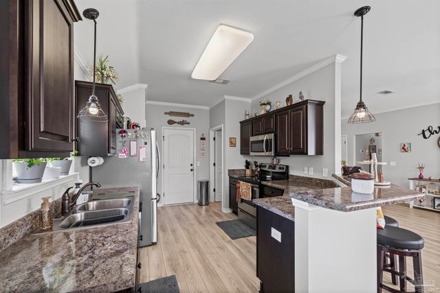 5764 Shady Glen Ct, Pace, FL 32571