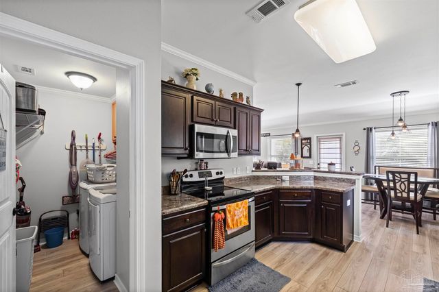 5764 Shady Glen Ct, Pace, FL 32571