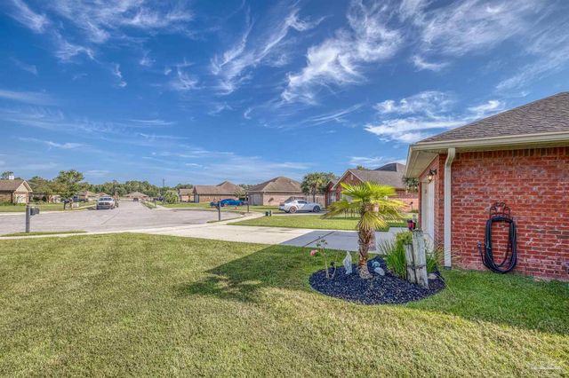 5764 Shady Glen Ct, Pace, FL 32571