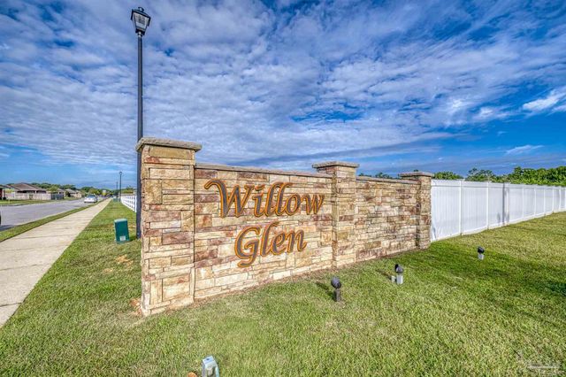 5764 Shady Glen Ct, Pace, FL 32571