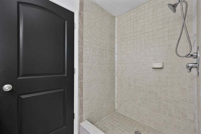 185 Sunset Pass, Big Sandy, TN 38221