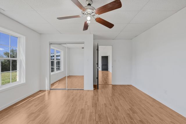 185 Sunset Pass, Big Sandy, TN 38221