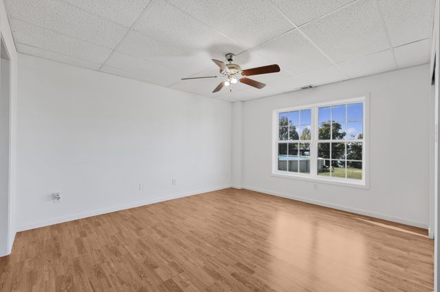 185 Sunset Pass, Big Sandy, TN 38221