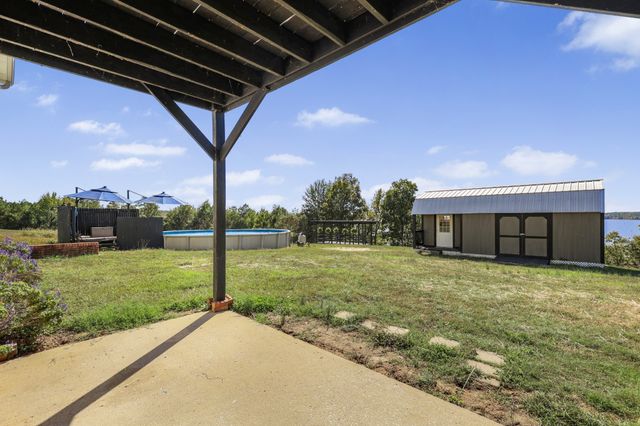 185 Sunset Pass, Big Sandy, TN 38221