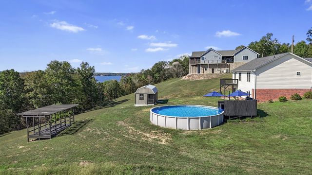 185 Sunset Pass, Big Sandy, TN 38221