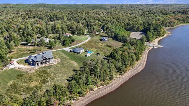 185 Sunset Pass, Big Sandy, TN 38221